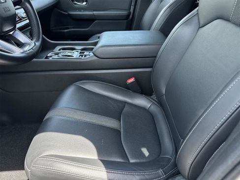 Used 2024 Honda Pilot Touring image 13