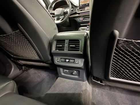 Used 2023 Audi SQ5 Prestige w/ Prestige Package image 40