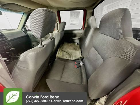 Used 2001 Nissan Frontier XE AWD/4WD image 21