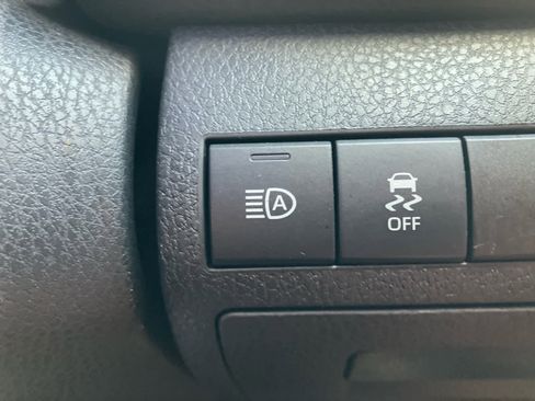 Used 2022 Toyota Camry XSE image 13