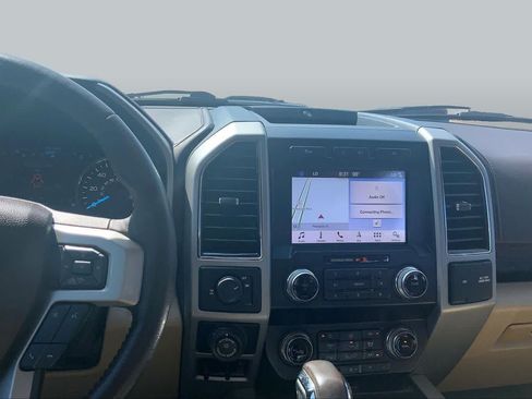 Used 2019 Ford F150 Lariat w/ Equipment Group 502A Luxury RWD image 7