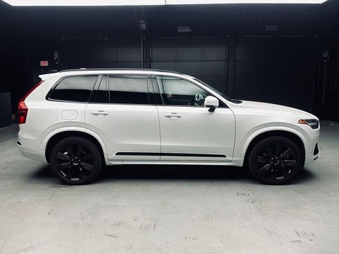 Used 2023 Volvo XC90 T8 Plus w/ Protection Package Premier AWD/4WD image 8
