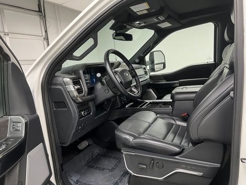 Used 2025 Ford F350 Platinum AWD/4WD image 19