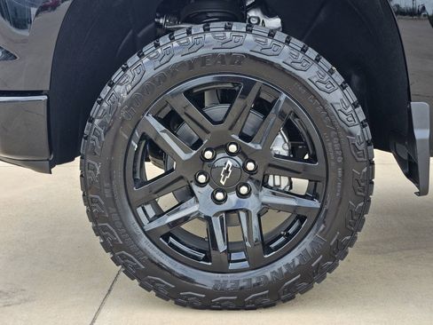 New 2026 Chevrolet Silverado 1500 Custom Trail Boss w/ LPO, Dark Essentials Package AWD/4WD image 13