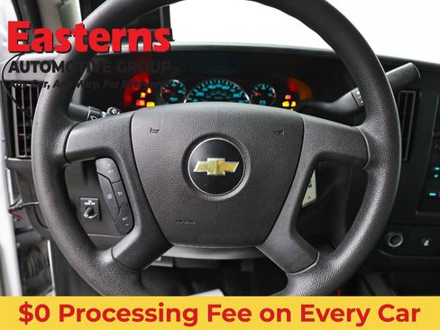 Used 2017 Chevrolet Express 3500 RWD image 10