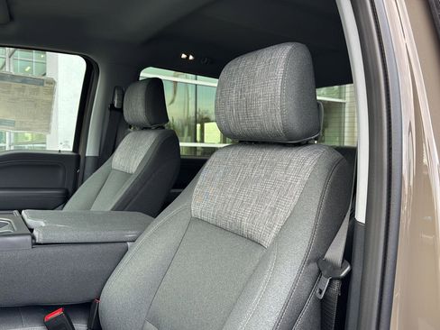 New 2026 Ford F250 XLT w/ XLT Premium Package image 40