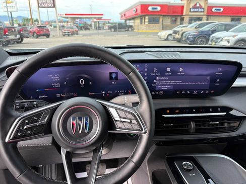 Used 2026 Buick Enclave Preferred AWD/4WD image 21
