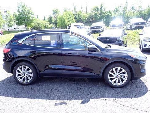 Certified 2022 Ford Escape Titanium w/ Titanium Elite Package AWD/4WD image 10