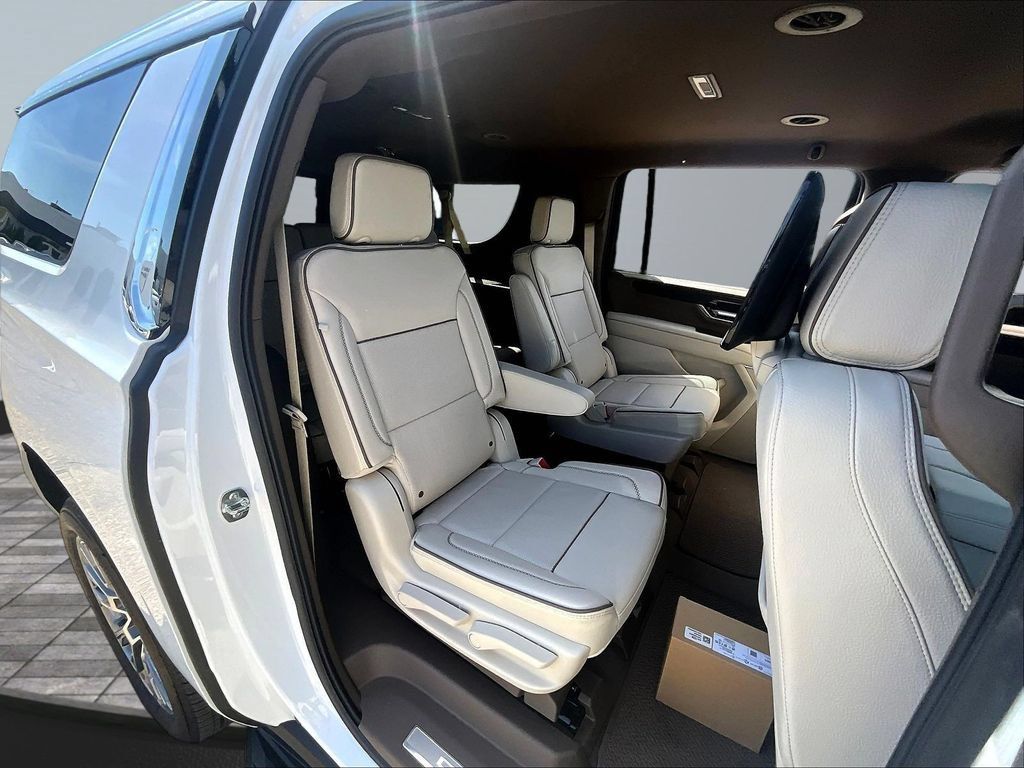 New 2026 GMC Yukon XL Denali w/ Advanced Technology Package AWD/4WD image 10