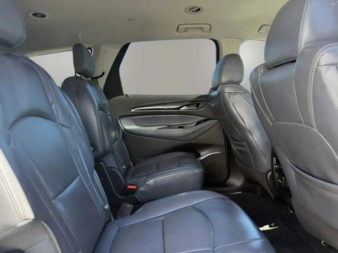 Used 2018 Buick Enclave Essence FWD image 16