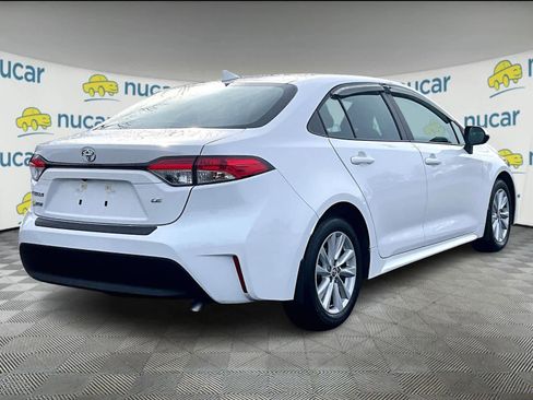 Used 2025 Toyota Corolla LE w/ LE Premium Package image 6