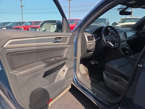 Used 2020 Volkswagen Atlas Cross Sport SE AWD/4WD image 7