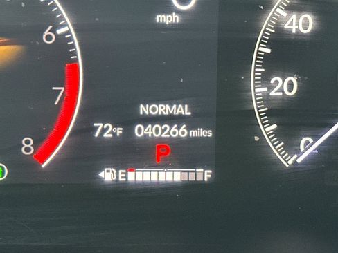 Used 2024 Honda CR-V LX image 28