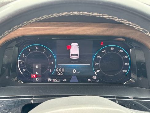 Used 2024 Volkswagen Atlas SE FWD image 15
