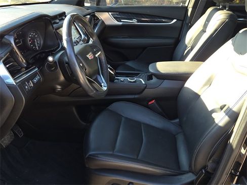 Used 2023 Cadillac XT6 Premium Luxury w/ Technology Package image 19