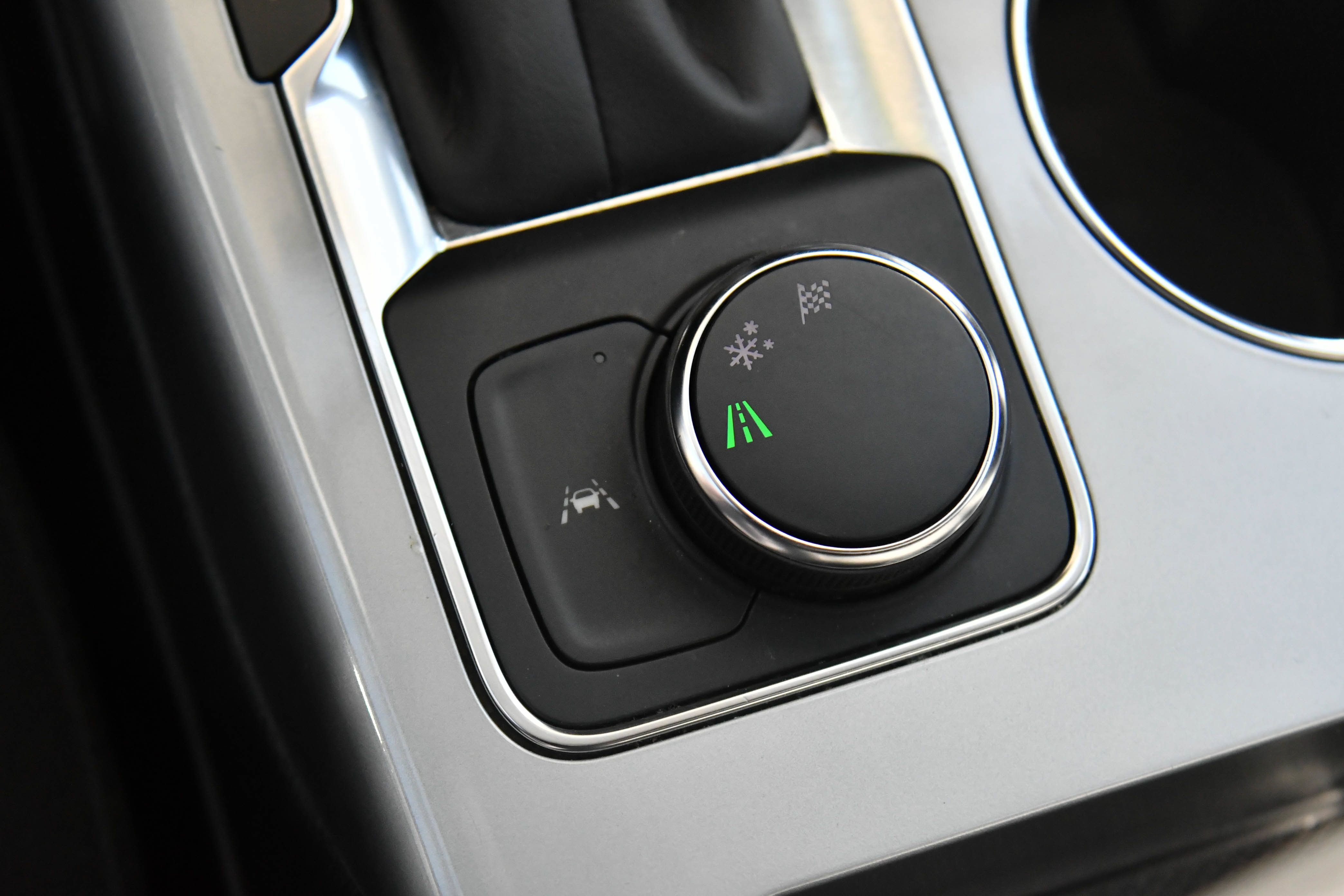 Used 2025 Chevrolet Blazer LT FWD image 26