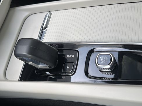Certified 2024 Volvo XC60 B5 Core AWD/4WD image 14