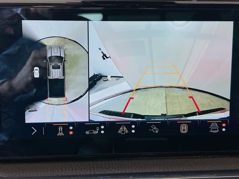 Used 2025 GMC Sierra 3500 Denali image 14