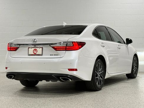 Used 2016 Lexus ES 350 w/ Premium Package w/Wood Trim FWD image 6
