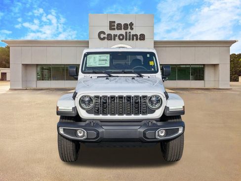 New 2026 Jeep Gladiator Sport AWD/4WD image 8