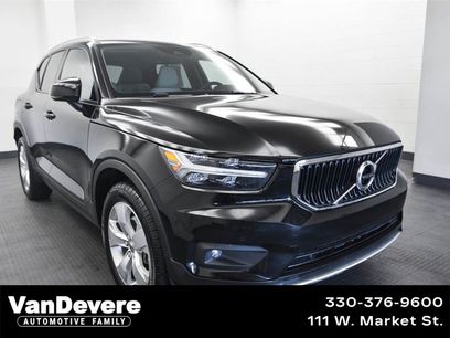 Used 2022 Volvo XC40 T5 Momentum
