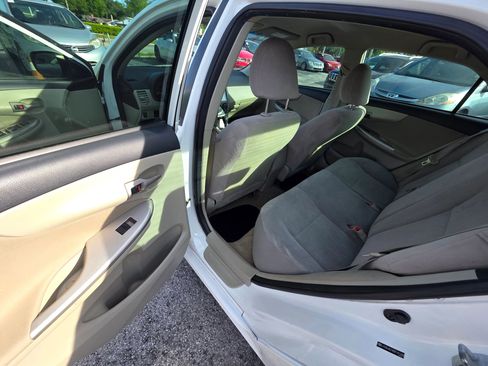 Used 2011 Toyota Corolla LE image 13