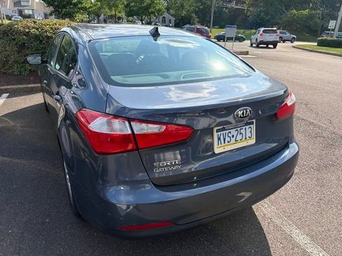 Used 2016 Kia Forte LX FWD image 9