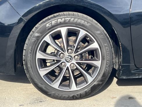 Used 2018 Toyota Avalon XLE image 24