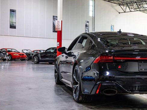 Used 2022 Audi RS 7 Sportback w/ Black Optic Package AWD/4WD image 36