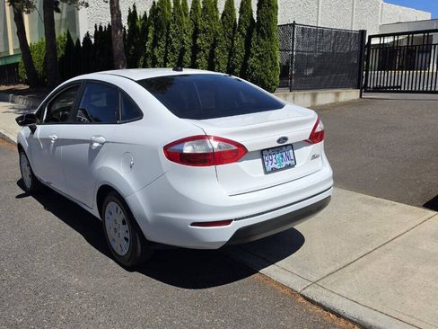 Used 2015 Ford Fiesta S FWD image 8