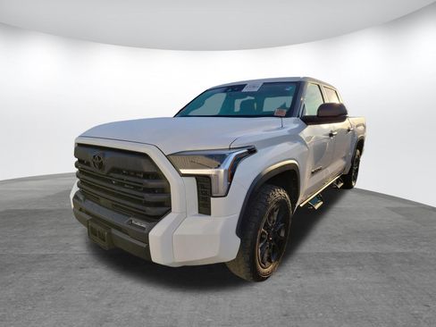 Used 2023 Toyota Tundra SR5 image 3