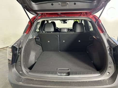 Used 2025 Nissan Kicks SR FWD image 13