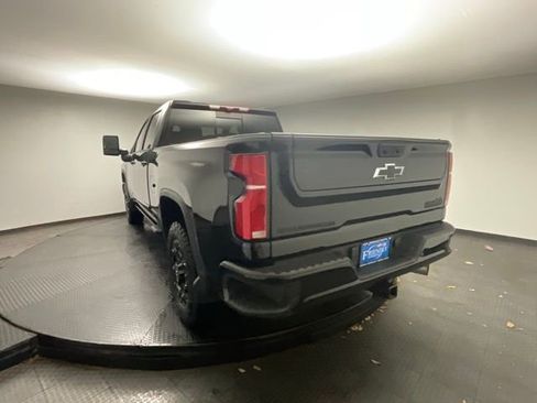 Certified 2024 Chevrolet Silverado 2500 High Country w/ Midnight Edition image 5