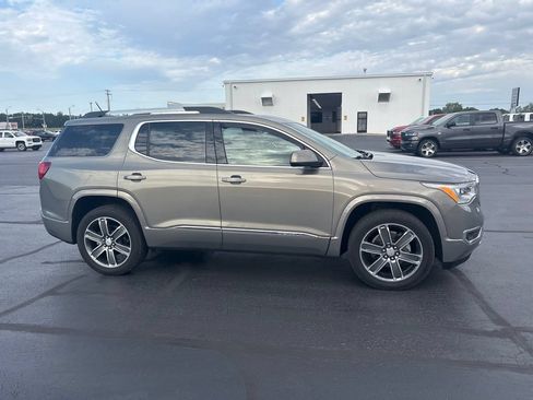 Used 2019 GMC Acadia Denali w/ Technology Package AWD/4WD image 8