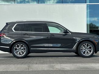 New 2026 BMW X7 xDrive40i w/ Premium Package video 2