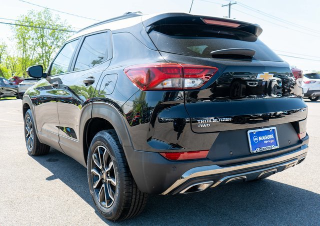 Used 2021 Chevrolet TrailBlazer ACTIV w/ Sun and Liftgate Package AWD/4WD image 8