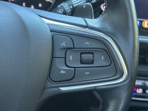 Used 2021 Buick Envision Essence FWD image 39