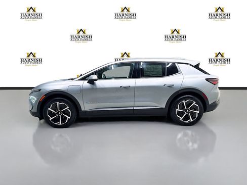 New 2026 Chevrolet Equinox EV LT FWD image 9