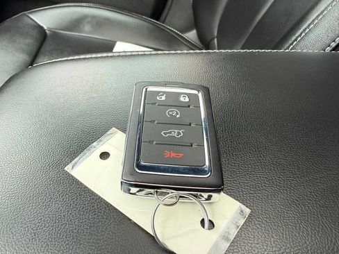 Used 2024 Jeep Grand Cherokee Limited image 34