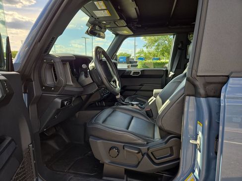 Certified 2025 Ford Bronco Badlands w/ Sasquatch Package AWD/4WD image 17