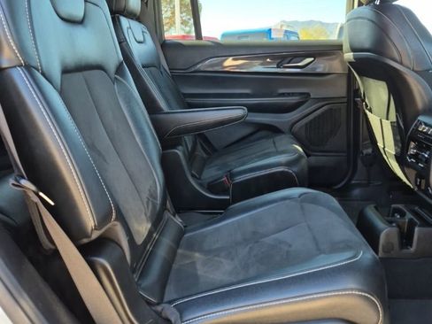 Used 2023 Jeep Grand Cherokee L Altitude image 36