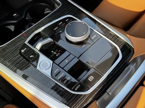 Used 2025 BMW X5 sDrive40i w/ M Sport Package RWD image 14