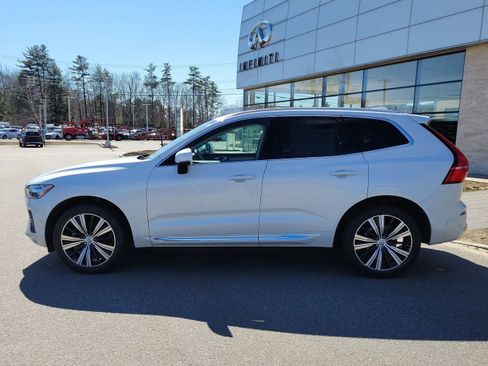 Used 2023 Volvo XC60 B5 Plus w/ Climate Package AWD/4WD image 2