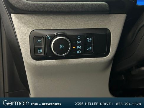 Used 2023 Ford Escape SE image 25