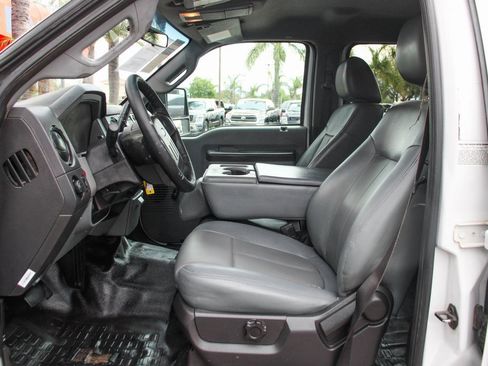 Used 2012 Ford F550 XL w/ Payload Upgrade Pkg image 21