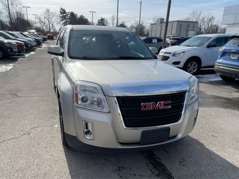 Used 2013 GMC Terrain SLE image 4