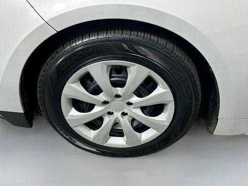 Certified 2024 Toyota Corolla LE image 30