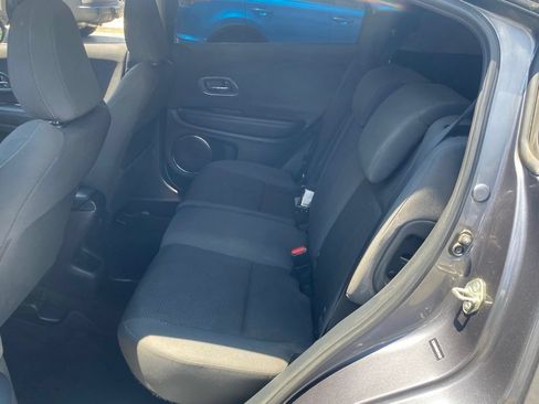 Used 2019 Honda HR-V EX image 8
