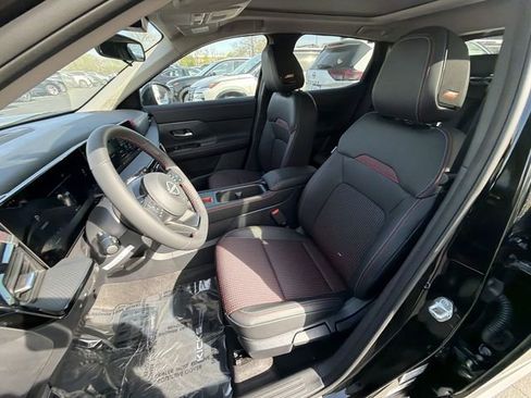New 2026 Nissan Kicks SR w/ SR Premium Package image 11