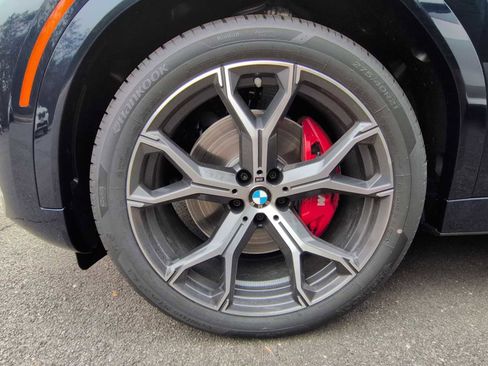 New 2026 BMW X6 xDrive40i w/ Climate Comfort Package image 14